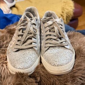 Elegant Beige Glitter Sneakers